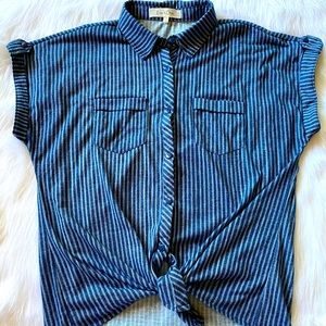 Eden & Olivia front tie blouse